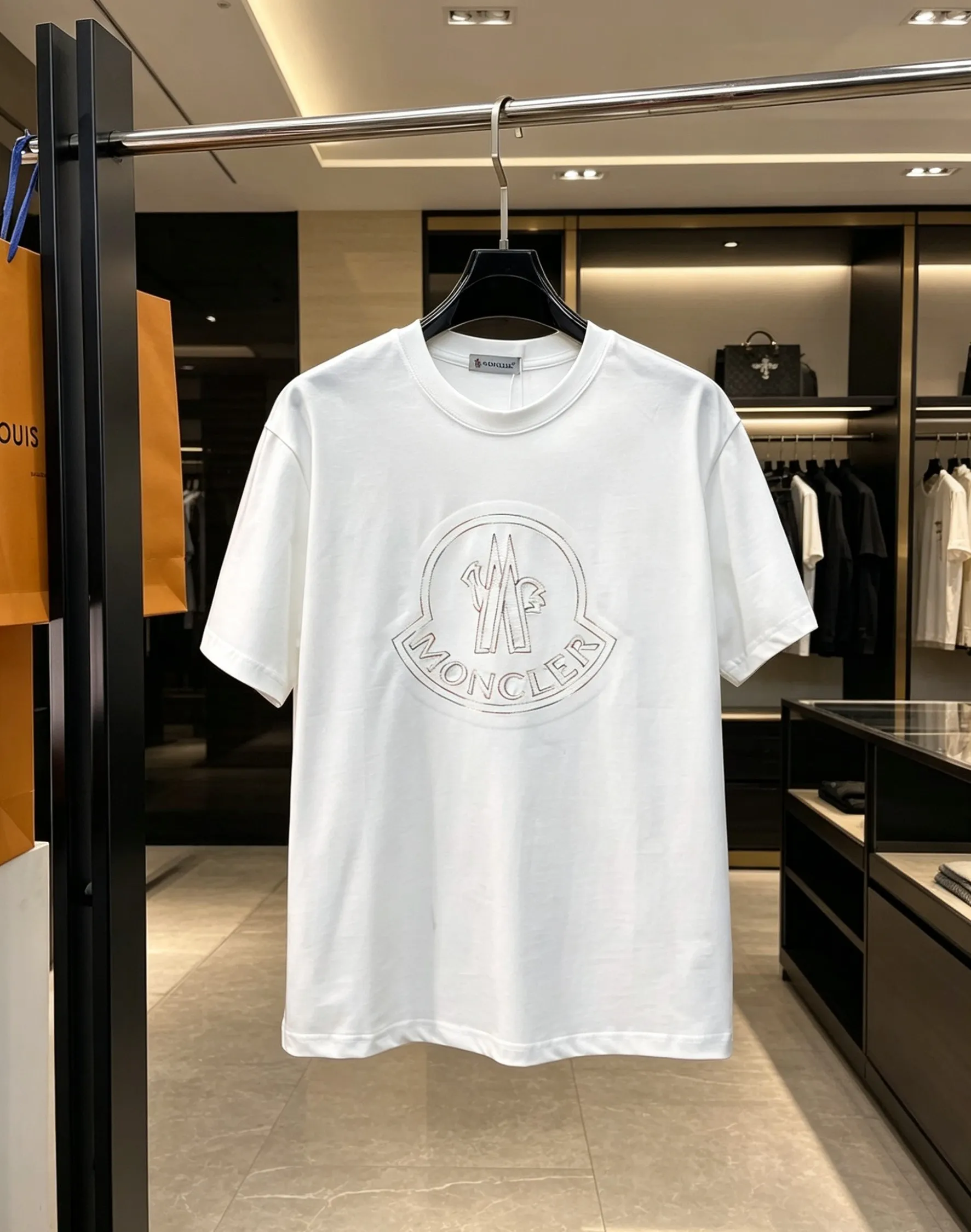 🐮2026 New Arrival New Arrival T Premium ！ logo Premium 260 . . . . . ！ Same Style ！Sizes:M-3XL( 200 )